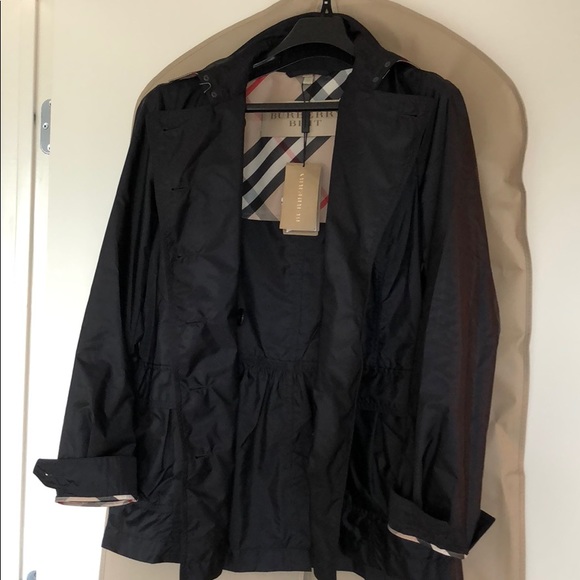 Burberry lightweight jacket - Picture 1 of 6
